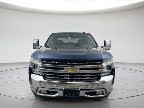 Used 2021 Chevrolet Silverado 1500 LTZ w/ Technology Package AWD/4WD image 3