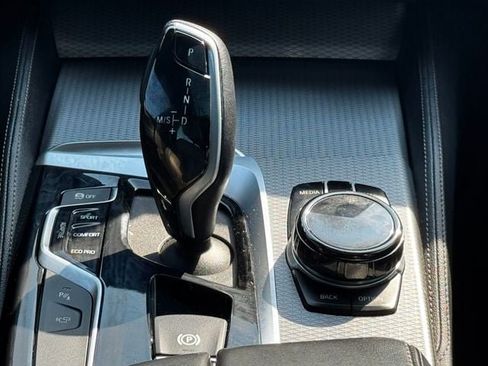 Used 2019 BMW M550i xDrive AWD/4WD image 22