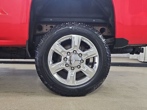 Used 2019 Chevrolet Silverado 2500 LTZ w/ Duramax Plus Package AWD/4WD image 38