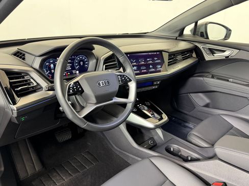 Used 2024 Audi Q4 e-tron Premium Plus w/ Premium Plus image 4