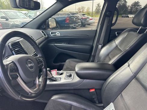 Used 2022 Jeep Grand Cherokee Laredo X AWD/4WD image 11
