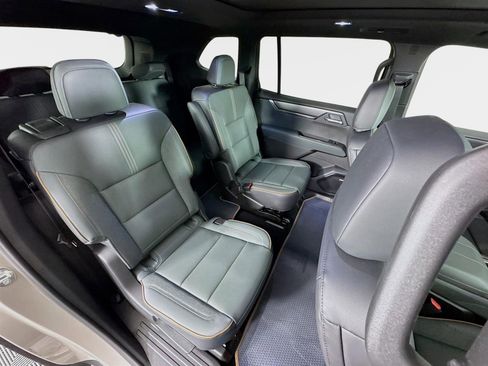 New 2026 GMC Acadia AT4 w/ Luxury Package image 30