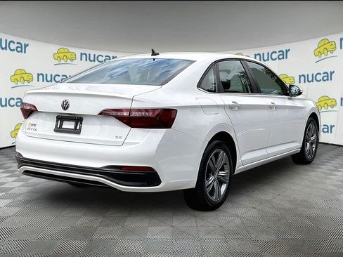 Used 2024 Volkswagen Jetta SE FWD image 6