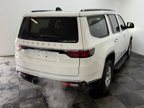 Used 2024 Jeep Wagoneer 4WD image 4