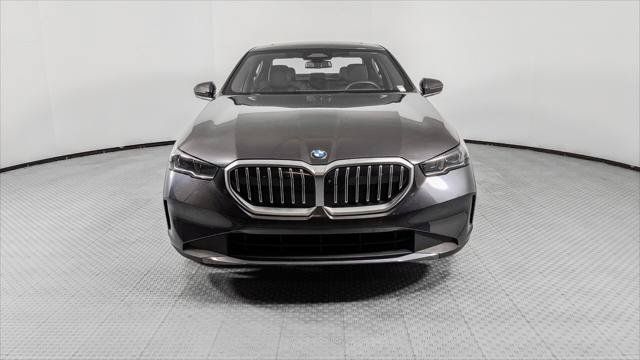 Used 2025 BMW 530i w/ Premium Package RWD image 12