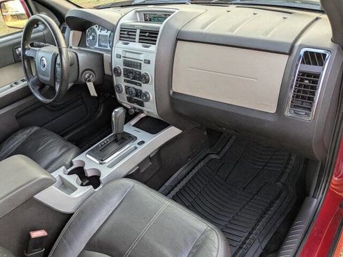 Used 2010 Mercury Mariner Premier image 39