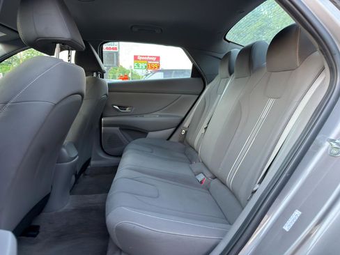Used 2021 Hyundai Elantra SEL w/ Convenience Package FWD image 11