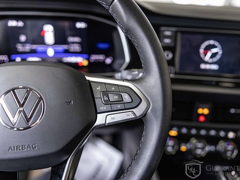 Used 2024 Volkswagen Jetta SE image 25