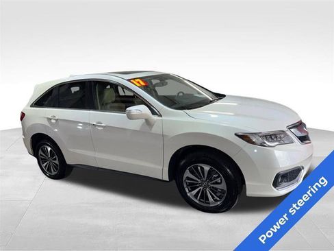 Used 2017 Acura RDX AWD w/ Advance Package image 3
