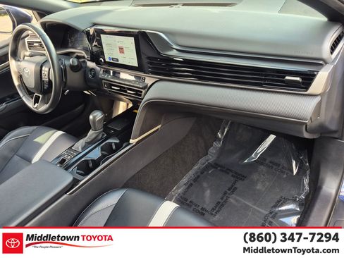 Used 2025 Toyota Camry SE FWD image 37