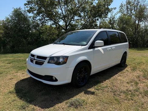 Used 2019 Dodge Grand Caravan GT FWD image 1