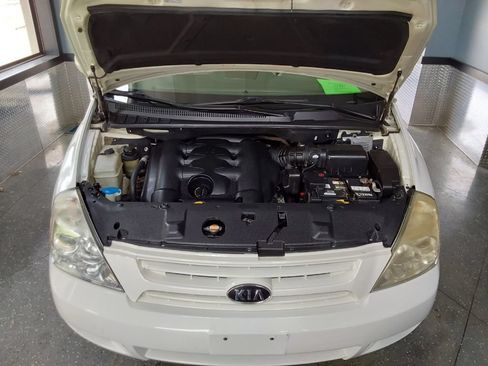 Used 2008 Kia Sedona LX FWD image 20
