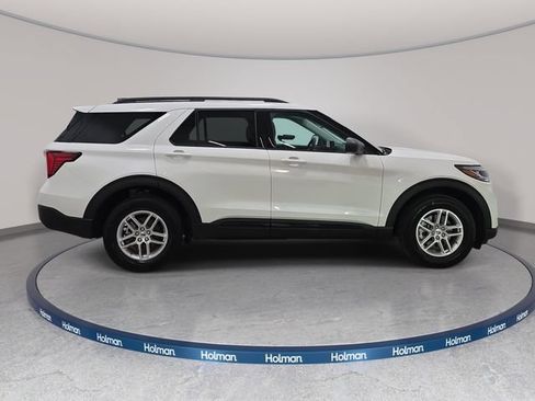 Used 2026 Ford Explorer Active AWD/4WD image 5