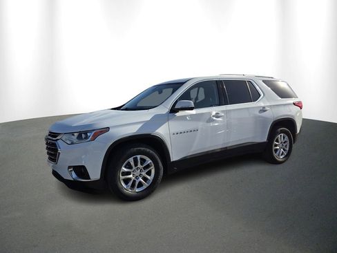 Used 2018 Chevrolet Traverse LT image 2
