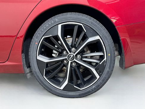 Used 2023 Nissan Altima 2.5 SR FWD image 35