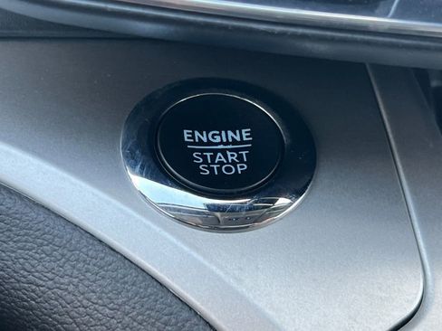 Certified 2022 Ford Explorer XLT w/ Equipment Group 202A image 25