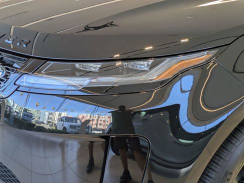 New 2026 Land Rover Range Rover Evoque S AWD/4WD image 9