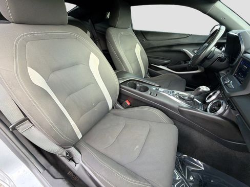 Used 2020 Chevrolet Camaro LT image 15