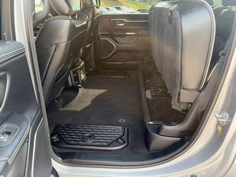Used 2025 RAM 1500 Laramie AWD/4WD image 39