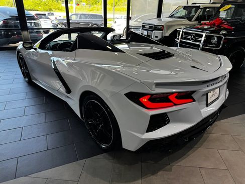 Used 2024 Chevrolet Corvette Stingray Preferred Conv w/ 2LT RWD image 3