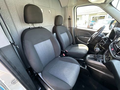 Used 2017 RAM ProMaster City Tradesman SLT w/ Rear Back-up Camera Group image 17
