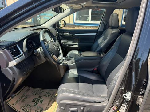 Used 2015 Toyota Highlander XLE image 14