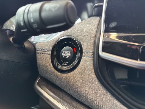 Used 2022 Jeep Compass Latitude w/ Convenience Group image 18