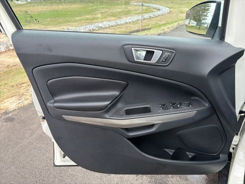 Used 2020 Ford EcoSport Titanium AWD/4WD image 18
