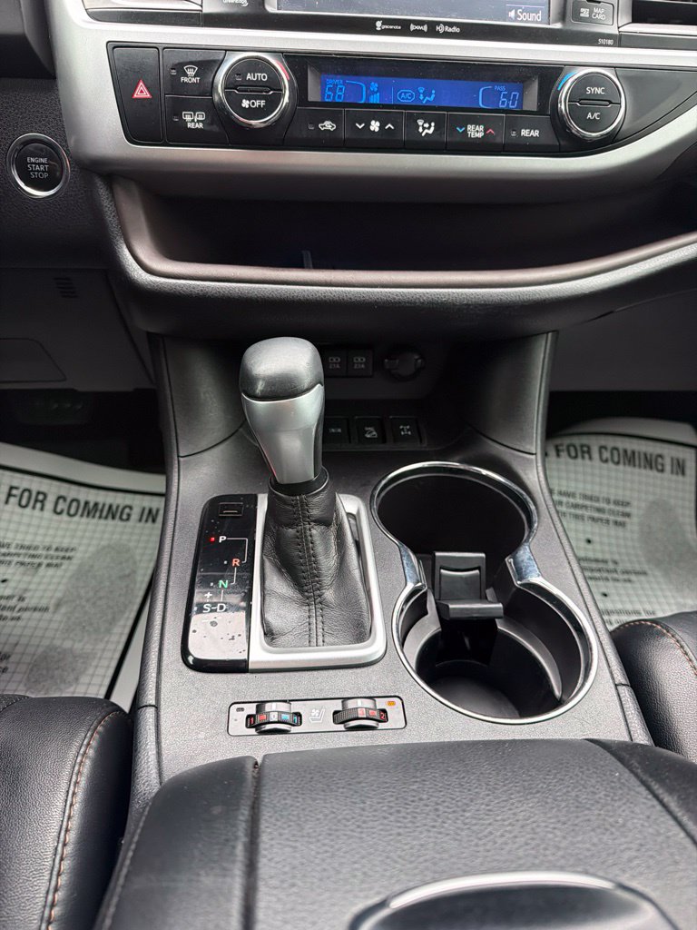 Used 2018 Toyota Highlander Limited AWD/4WD image 33