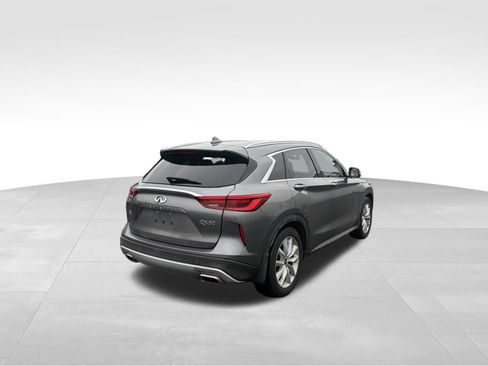 Used 2019 INFINITI QX50 Essential w/ Premium Heat Package image 4