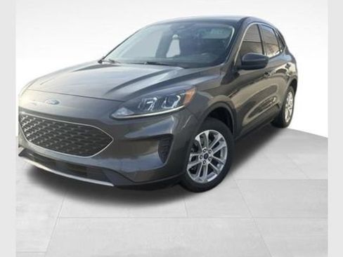Used 2020 Ford Escape SE image 1