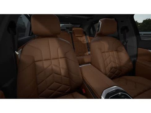 New 2026 BMW 750e xDrive 750e xDrive w/ Executive Package image 10