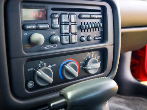 Used 1997 Pontiac Firebird Coupe w/ Opt Pkg image 94