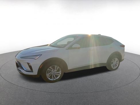 Used 2025 Buick Envista Preferred image 8