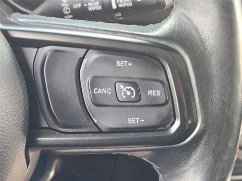 Certified 2018 Jeep Wrangler Unlimited Sport S AWD/4WD image 33