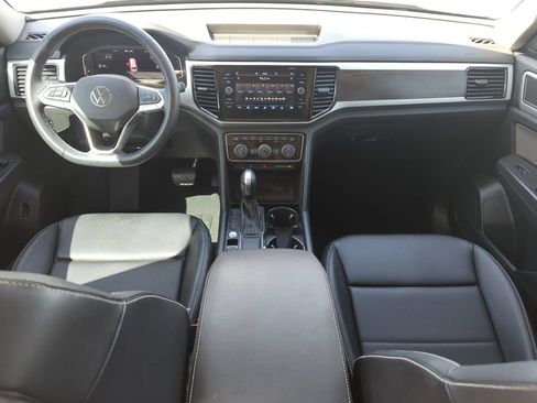 Used 2023 Volkswagen Atlas SE w/ Panoramic Sunroof Package FWD image 15