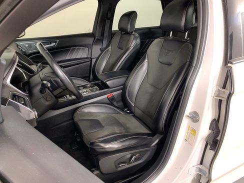 Used 2019 Ford Edge ST w/ Convenience Package image 29