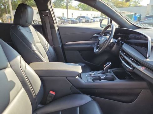 Used 2024 Cadillac XT4 Premium Luxury FWD image 36