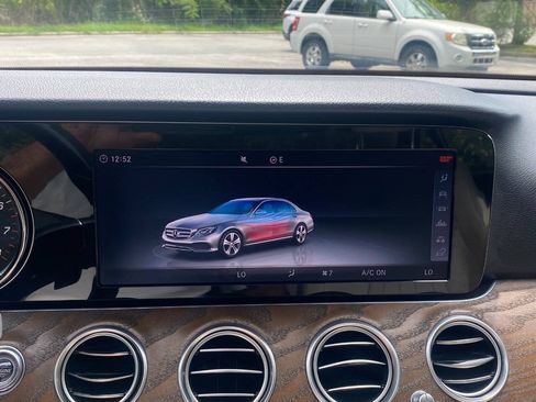 Used 2018 Mercedes-Benz E 300 image 28