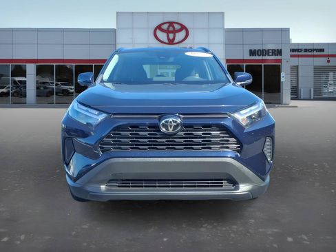 Certified 2022 Toyota RAV4 XLE w/ Convenience Package FWD image 9