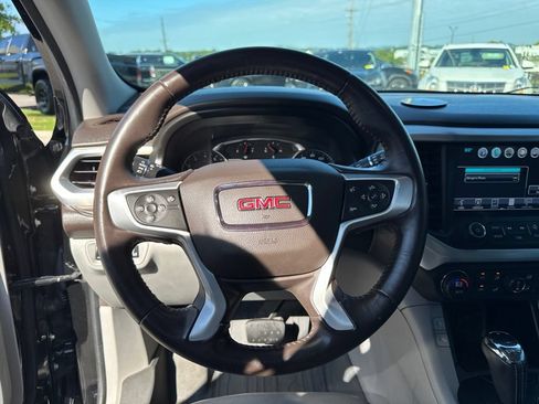 Used 2018 GMC Acadia SLT w/ LPO, Floor Liner Package FWD image 14