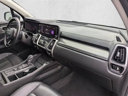 Used 2022 Kia Sorento S FWD image 26