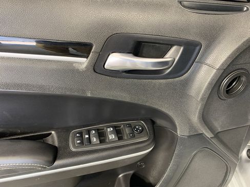 Used 2022 Chrysler 300 S RWD image 15