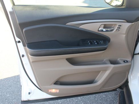 Used 2022 Honda Ridgeline RTL-E image 13