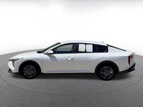 Used 2025 Kia K4 LXS image 9