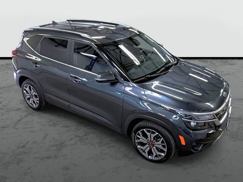Used 2021 Kia Seltos S AWD/4WD image 5