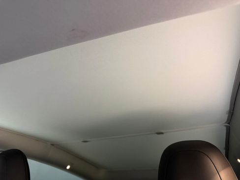 Used 2022 Tesla Model Y Long Range image 35