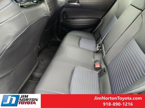 Used 2025 Toyota Corolla Cross AWD Hybrid w/ Convenience Package image 31