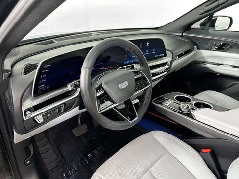 Used 2024 Cadillac Lyriq Sport image 19