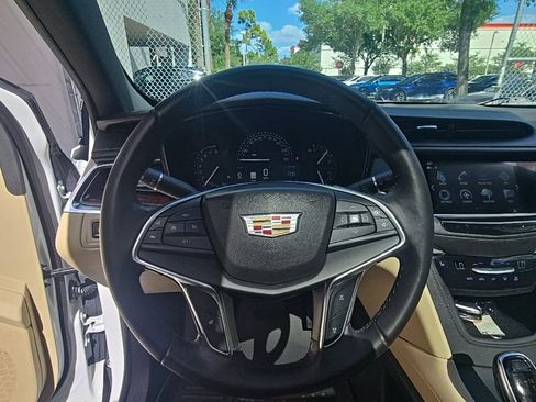 Used 2018 Cadillac XT5 Luxury w/ LPO, Wheel Lock Package image 14